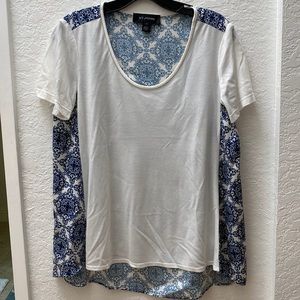 St. John ladies short sleeve top
